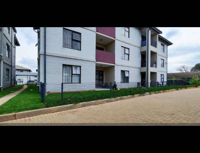 2 BEDROOM APARTMENT FOR SALE IN NORTON PARK